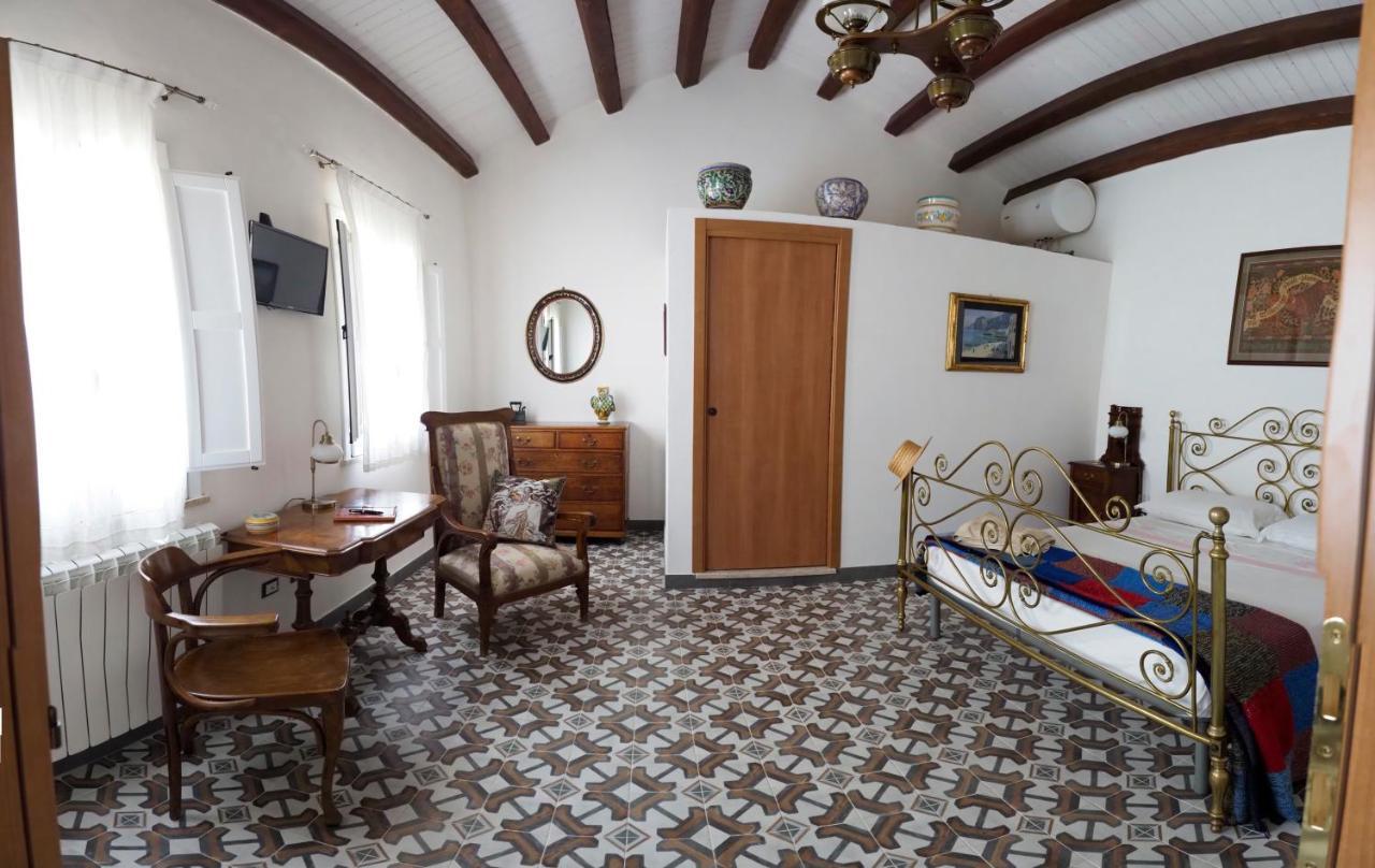 B&B Manca1Fiorino Бузето-Паліццоло Номер фото